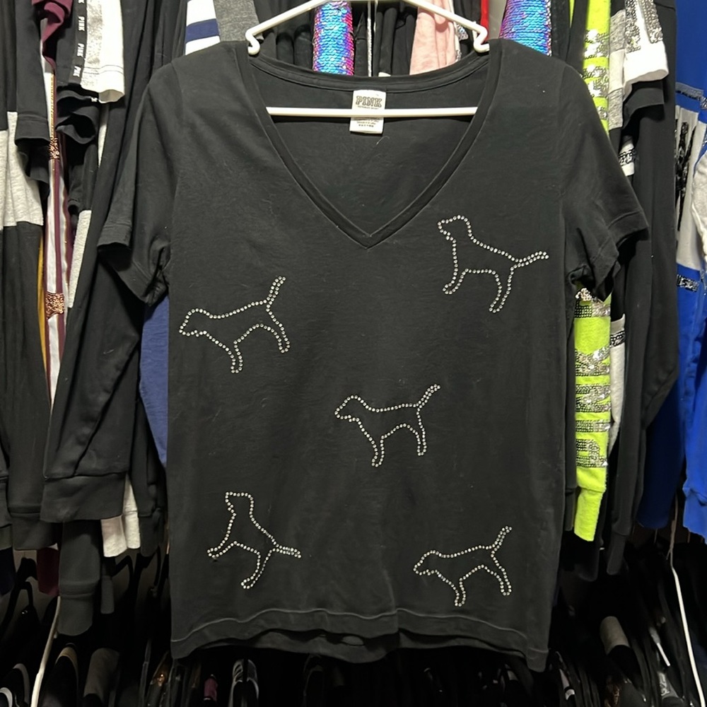 Vs pink campus tee